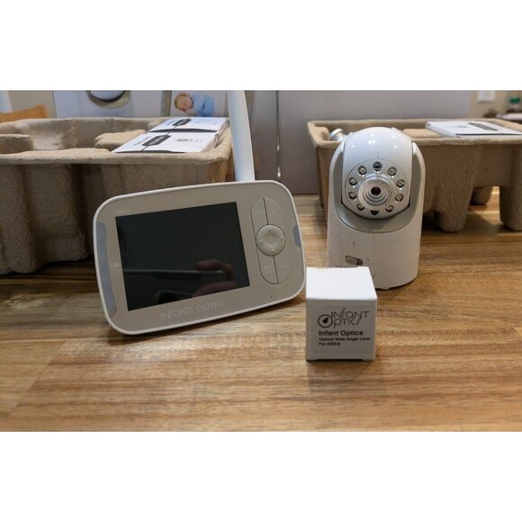 Infant Optics DXR-8 Wireless Digital Video Monitoring System 2 Cameras Xtra Lens - Picture 6 of 8
